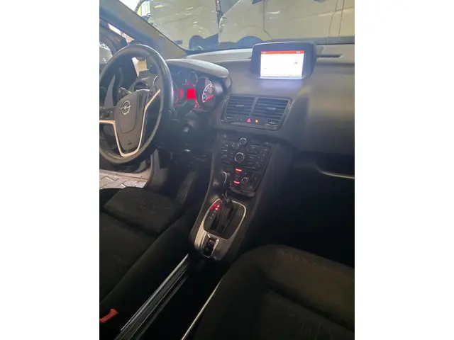 Mercedes-Benz EQV 300 L2 90 kWh 2022 Elektrisch 6