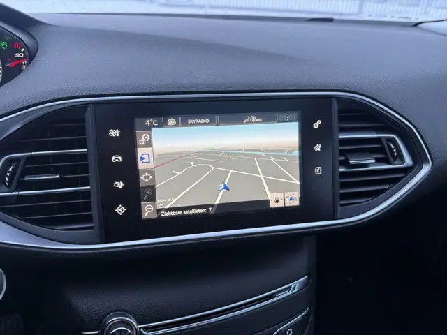 Peugeot 308 1.6 THP Première*LOOPTSLECHT* 2013 Benzine 10