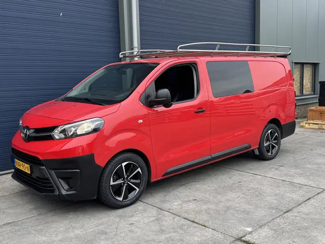 Toyota ProAce Worker 2.0 D-4D Live DC 2022 Diesel 3