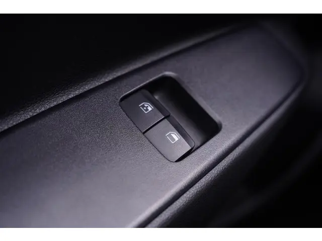 Hyundai i10 1.0 Select 2023 Benzine 42