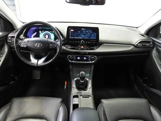 Hyundai i30 Wagon 1.5 T-GDi MHEV Premium 2022 Benzine 5