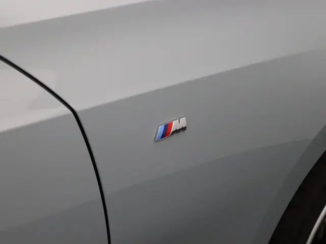 BMW 3 Serie Touring 330e 2024 Hybride Benzine 42