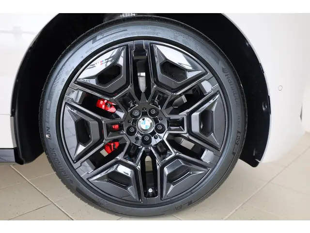 BMW iX xDrive45 2025 Elektrisch 6