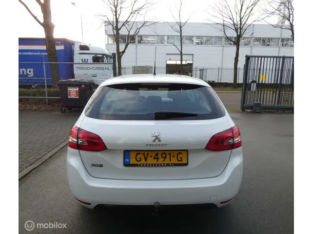 Peugeot 308 1.2 PURET.BLUE LEASE 2015 Benzine 5