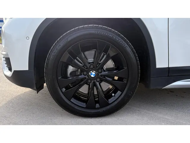 BMW X1 xDrive20i 2018 Benzine 5