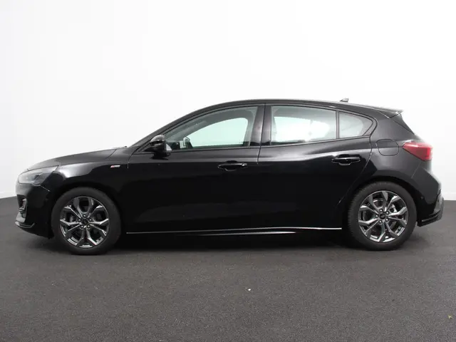 Ford Focus 1.0 EcoBoost Hybrid ST Line 2023 Benzine 7