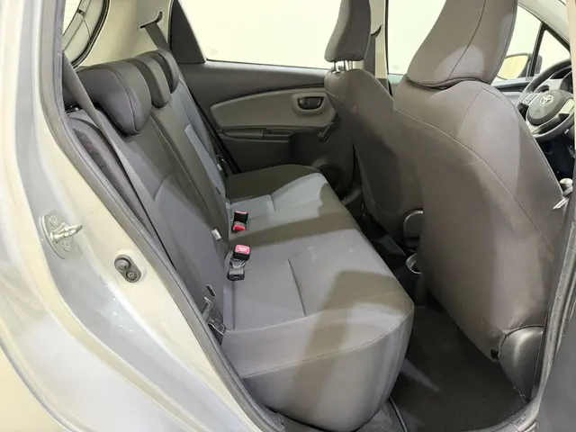 Toyota Yaris HB 1.0 VVt-i Aspiration 2015 Benzine 20