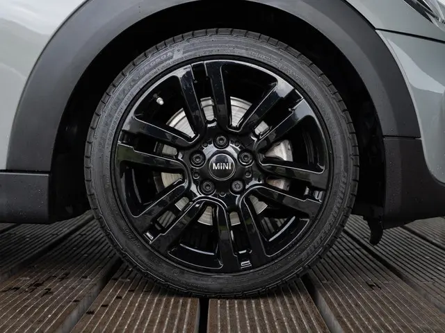 MINI 5-Deurs Cooper Aut. 2020 Benzine 6