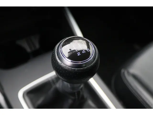 Audi Q2 30 TFSI S Edition 2020 Benzine 49