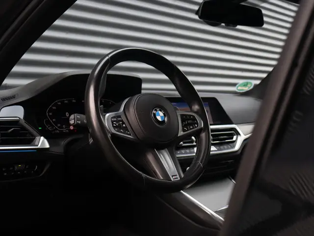 BMW 3 Serie Touring 330e 2021 Hybride Benzine 15