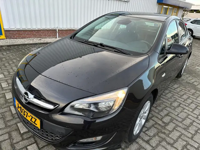 Opel Astra NOTCHBACK BA2H4EHTA5 2014 Benzine 9