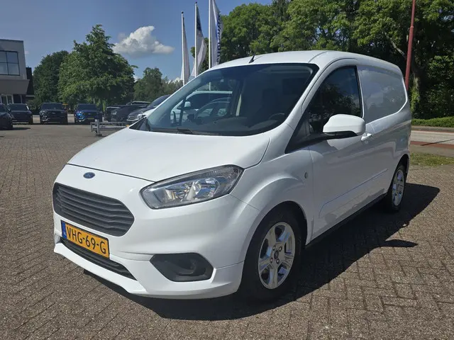 Ford Transit Courier 1.5 TDCI Limited 2020 Diesel 7