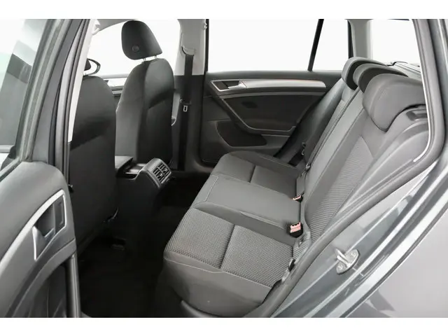 Volkswagen Golf 1.0 TSI Life antraciet 2020 Benzine 14