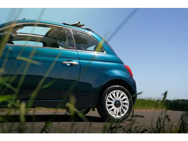 Fiat 500C 0.9 TwinAir Turbo Lounge 2019 Benzine 31