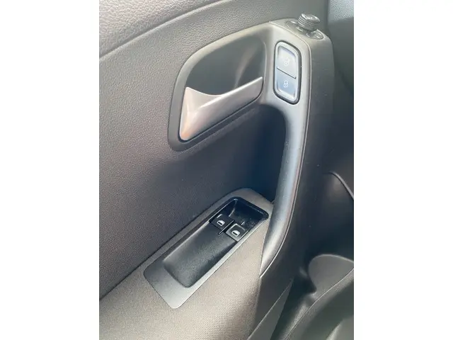 Volkswagen Polo 1.0 Comfortline Edition 2016 Benzine 12