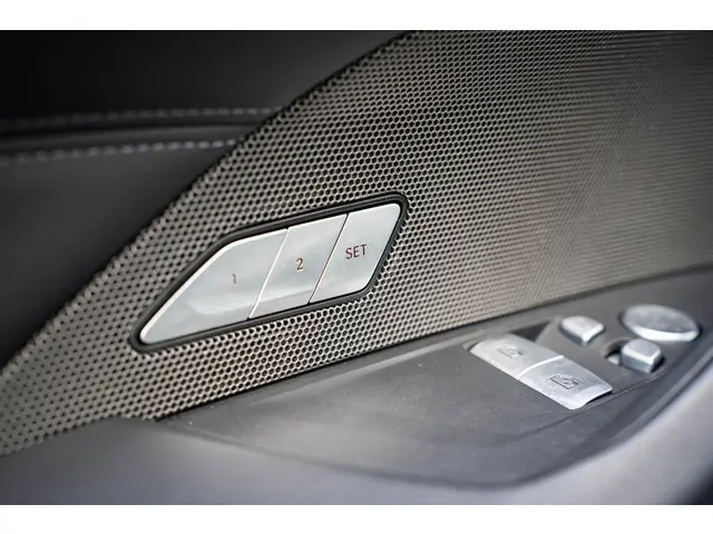 BMW M4 4-serie Coupé Competition 2021 Benzine 30