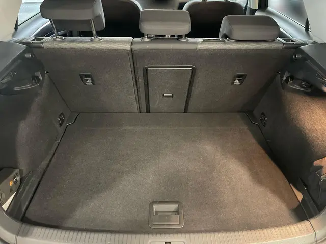 Volkswagen Golf 1.0 TSI Comfortline 2017 Benzine 38