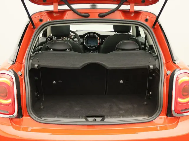 MINI 3-Deurs Cooper 2020 Benzine 28