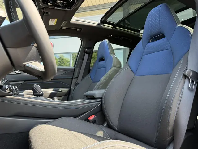 Lynk & Co 01 1.5 Aut. Hybrid 2024 Hybride Benzine 13