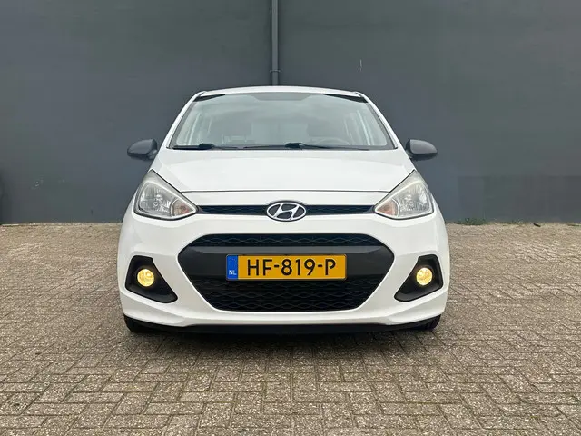 Hyundai i10 1.0i i-Drive 2015 Benzine 7
