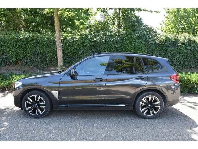BMW iX3 Executive 80 kWh 2021 Elektrisch 3