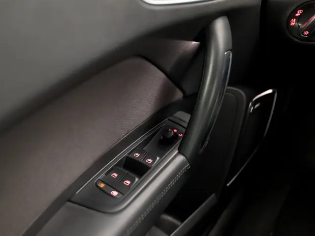 Audi A1 Sportback 1.4 TFSI S-Line Sport 2013 Benzine 25