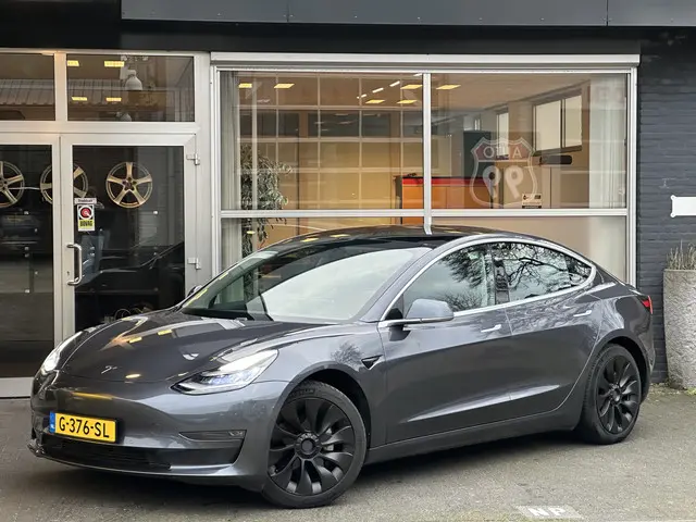 Tesla Model 3 Long Range AWD 75 kWh 2019 Elektrisch
