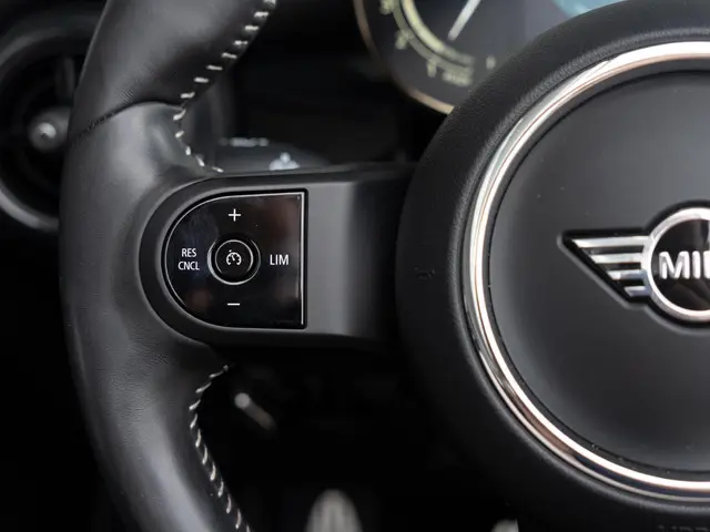 MINI Cooper Cabrio Aut. 2022 Benzine 25