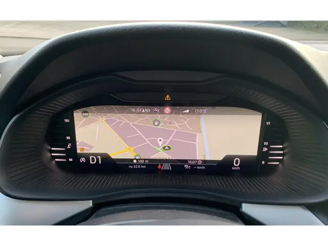 Škoda Kamiq 1.0 TSI Business Edition 2023 Benzine 23