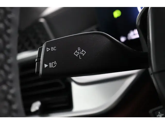 BMW X5 xDrive50e 2025 Hybride Benzine 25