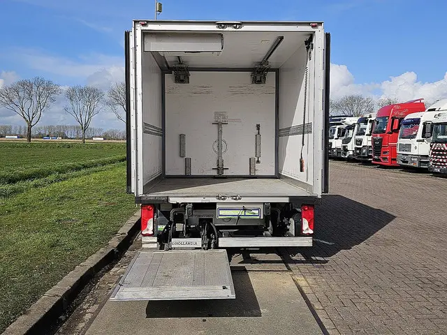 Mercedes-Benz Sprinter 315 2022 Diesel 12