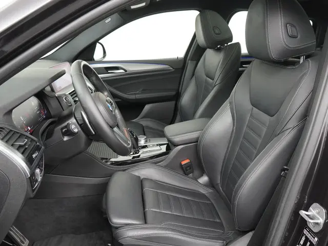 BMW X4 xDrive20i High Executive Edition 2020 Benzine 4