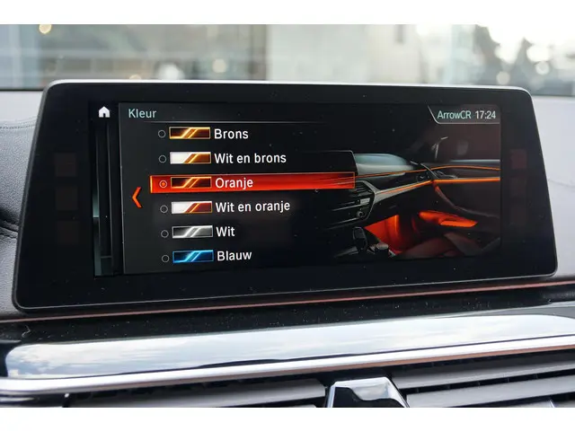 BMW 5 Serie Touring 530i xDrive Executive 2017 Benzine 50