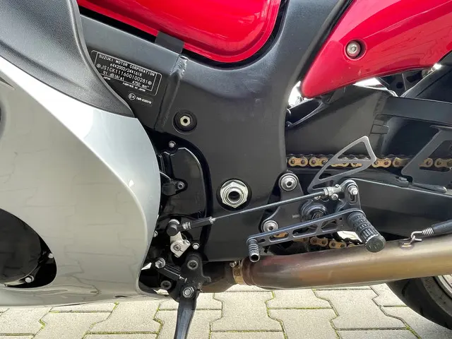 Suzuki GSX Sport R 1300 Hayabusa 2017 Benzine 12