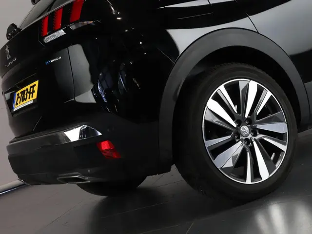 Peugeot 3008 1.6 HYbrid4 300 GT 2020 Hybride Benzine 38
