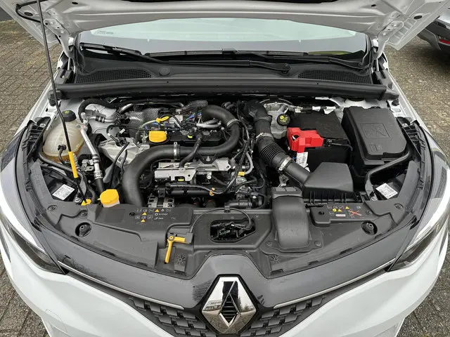 Renault Clio TCe 90 Equilibre 2023 Benzine 24