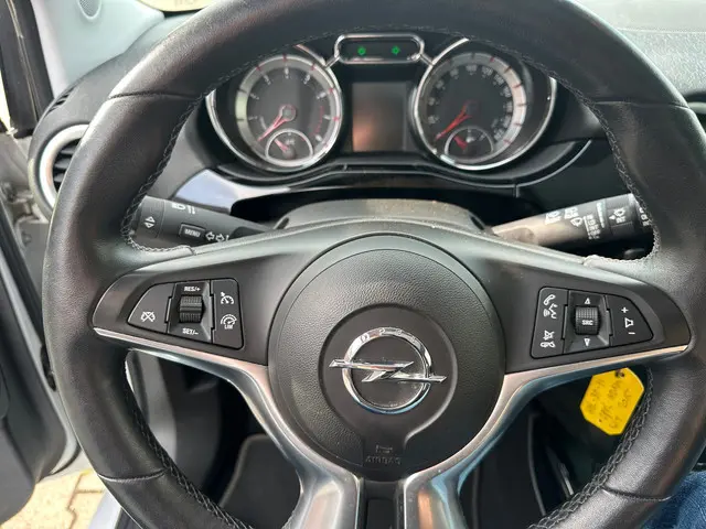 Opel ADAM 1.4 Bi-Fuel Jam 2015 Benzine 16