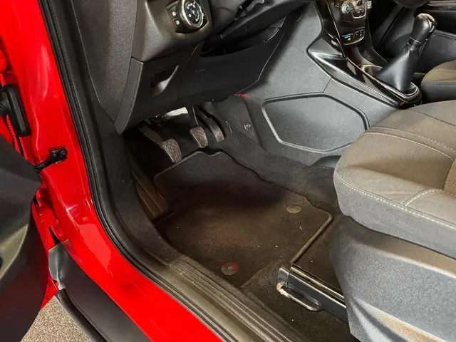 Ford B-MAX 1.0 EcoBoost Titanium 2015 Benzine 31