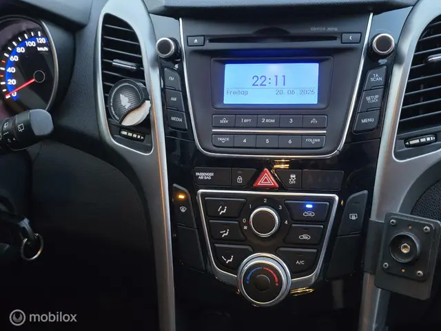 Hyundai i30 1.4✅️Airco✅️Apk✅️ 2013 Benzine 17