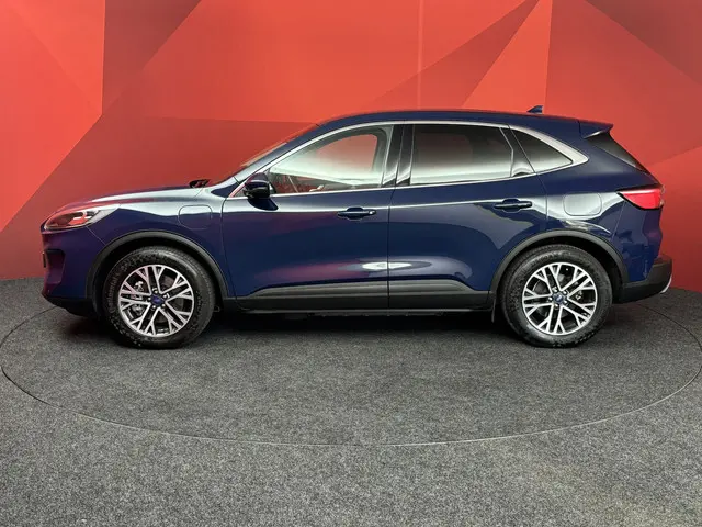 Ford Kuga 2.5 PHEV Titanium X 2021 Hybride Benzine 17