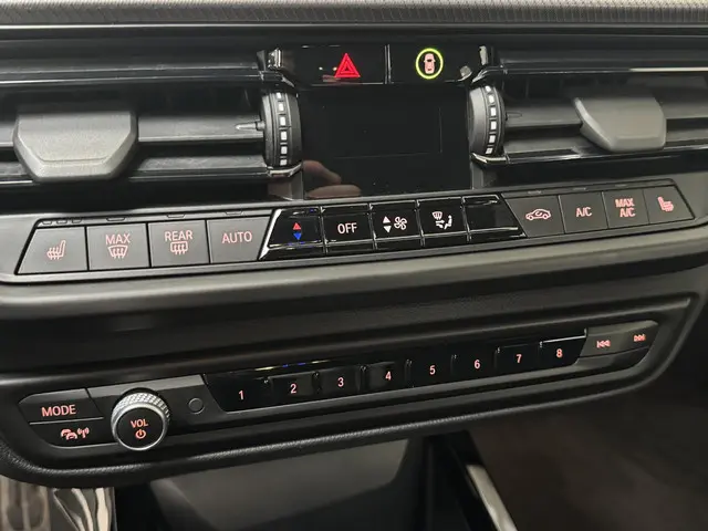 BMW 1 Serie 118i High Executive 2020 Benzine 14