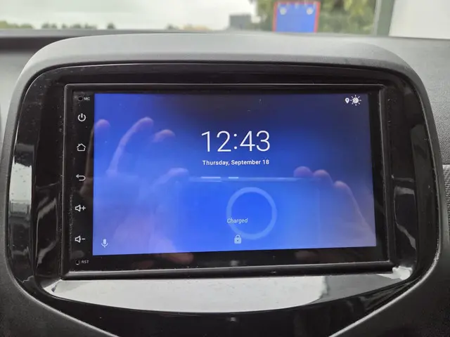 Toyota Aygo 1.0 VVT-i X-Play NAVI 2017 Benzine 16