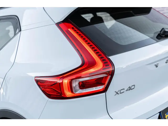 Volvo XC40 2.0 B4 Plus Dark 2025 Benzine 11