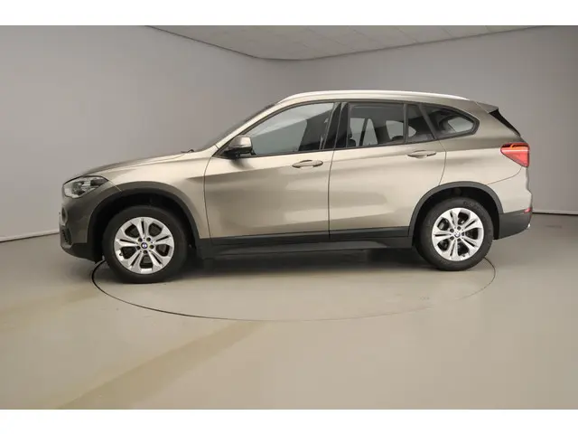 BMW X1 sDrive20i High Executive 2018 Benzine 2