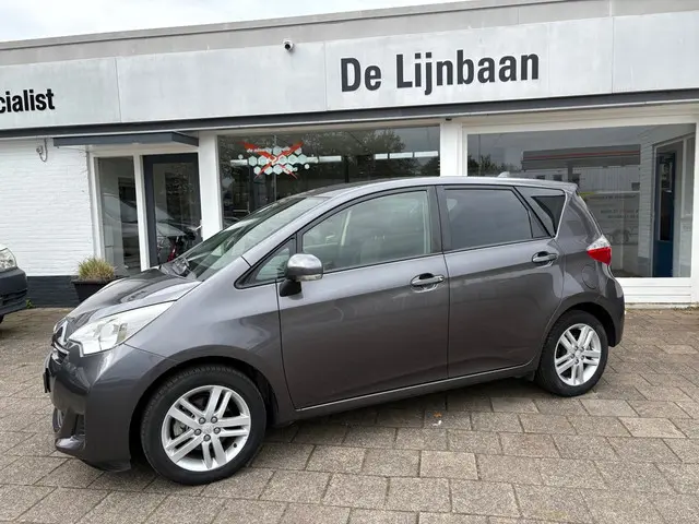 Toyota Verso-S 1.3 VVT-i Dynamic 2014 Benzine 2