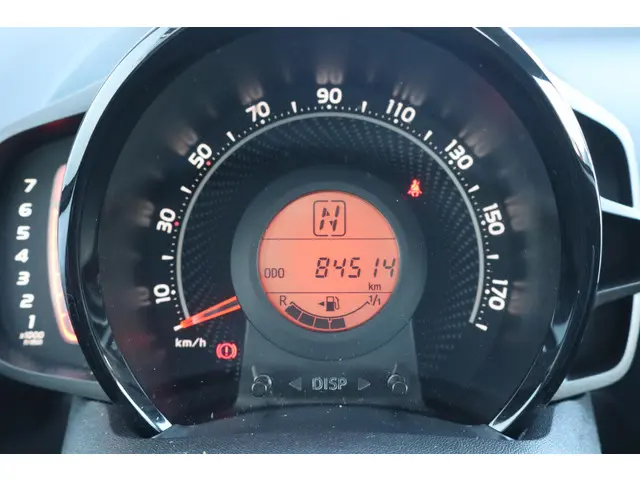 Toyota Aygo 1.0 VVT-i x-play 2020 Benzine 22