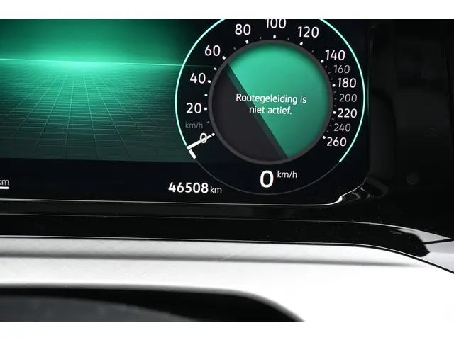 Volkswagen Golf 1.0 TSI Life Business 2022 Benzine 42