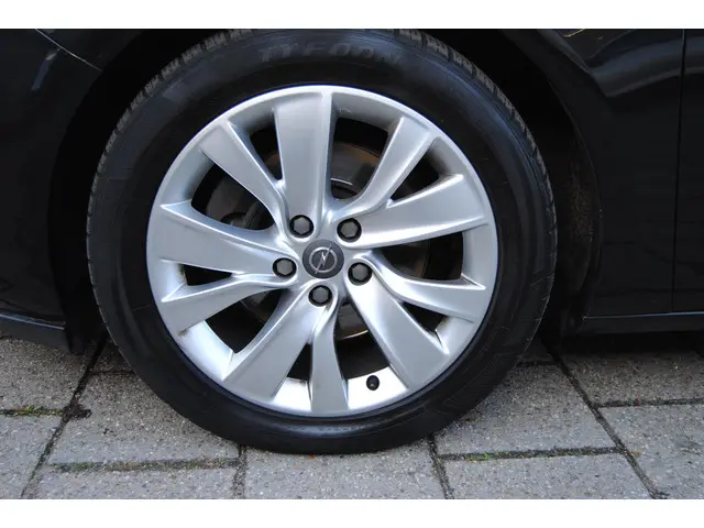 Opel Astra GTC 1.4 Turbo Design Edition 2013 Benzine 8