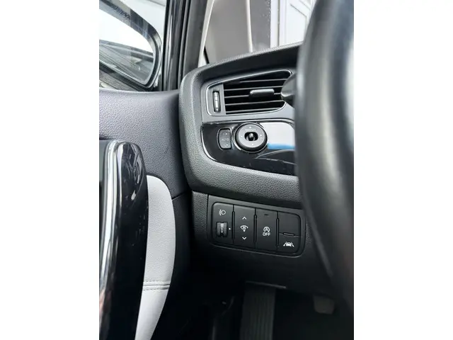 Kia cee'd Sportswagon 1.6 GDI Super Pack 2013 Benzine 17