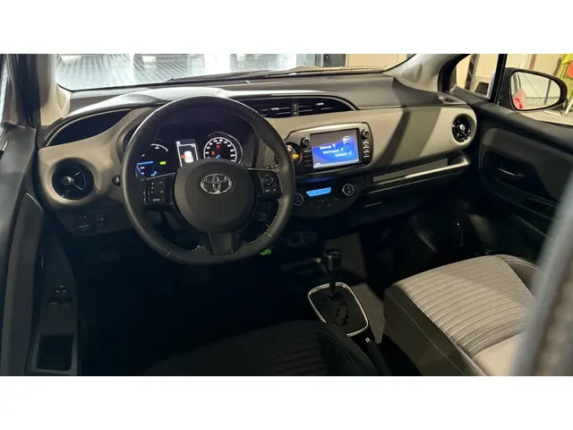Toyota Yaris 1.5 Hybrid Active 2019 Hybride Benzine 10